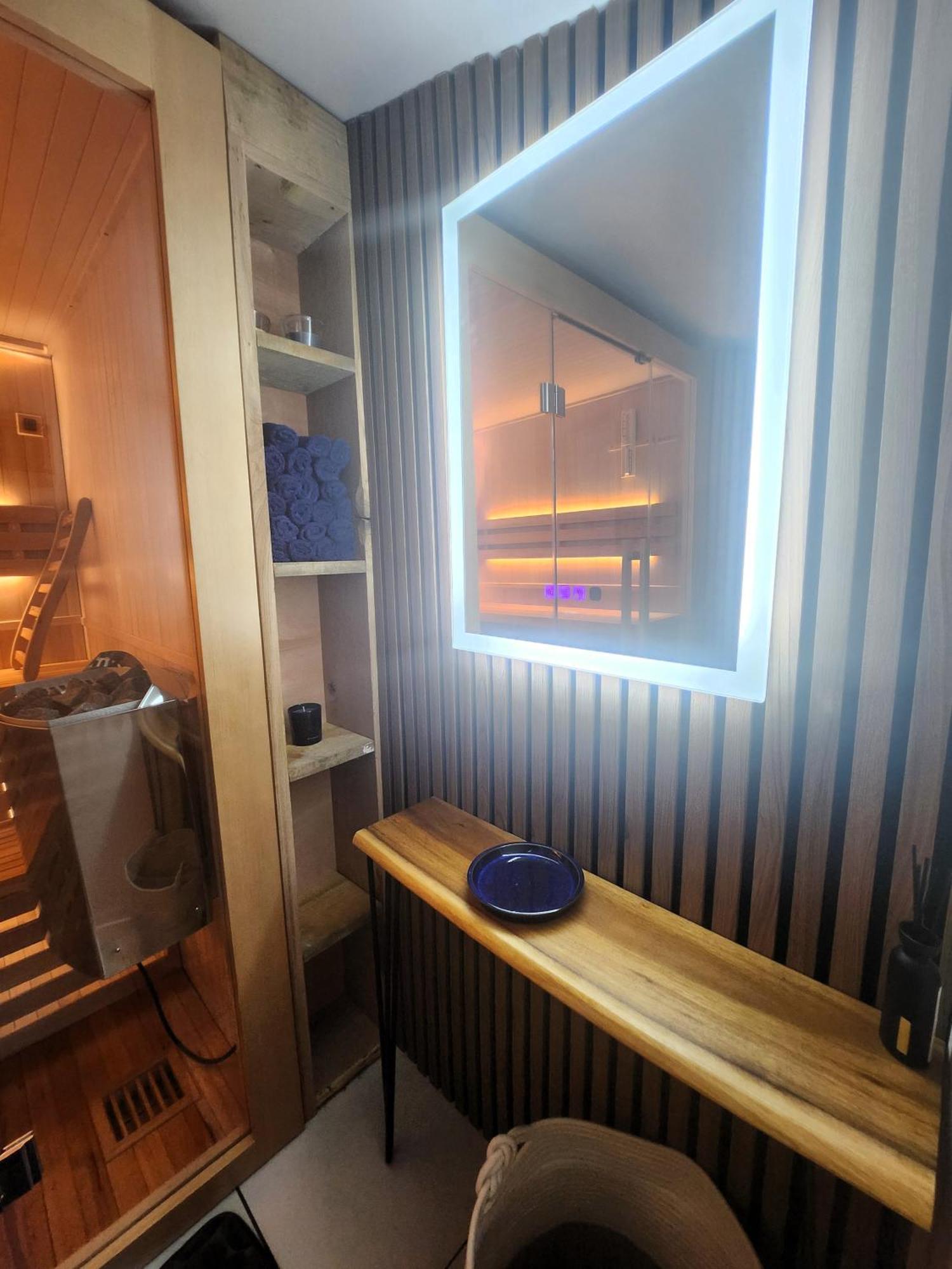 Gite Merlin Spa Privatif Et Sauna Trelevern Exterior foto